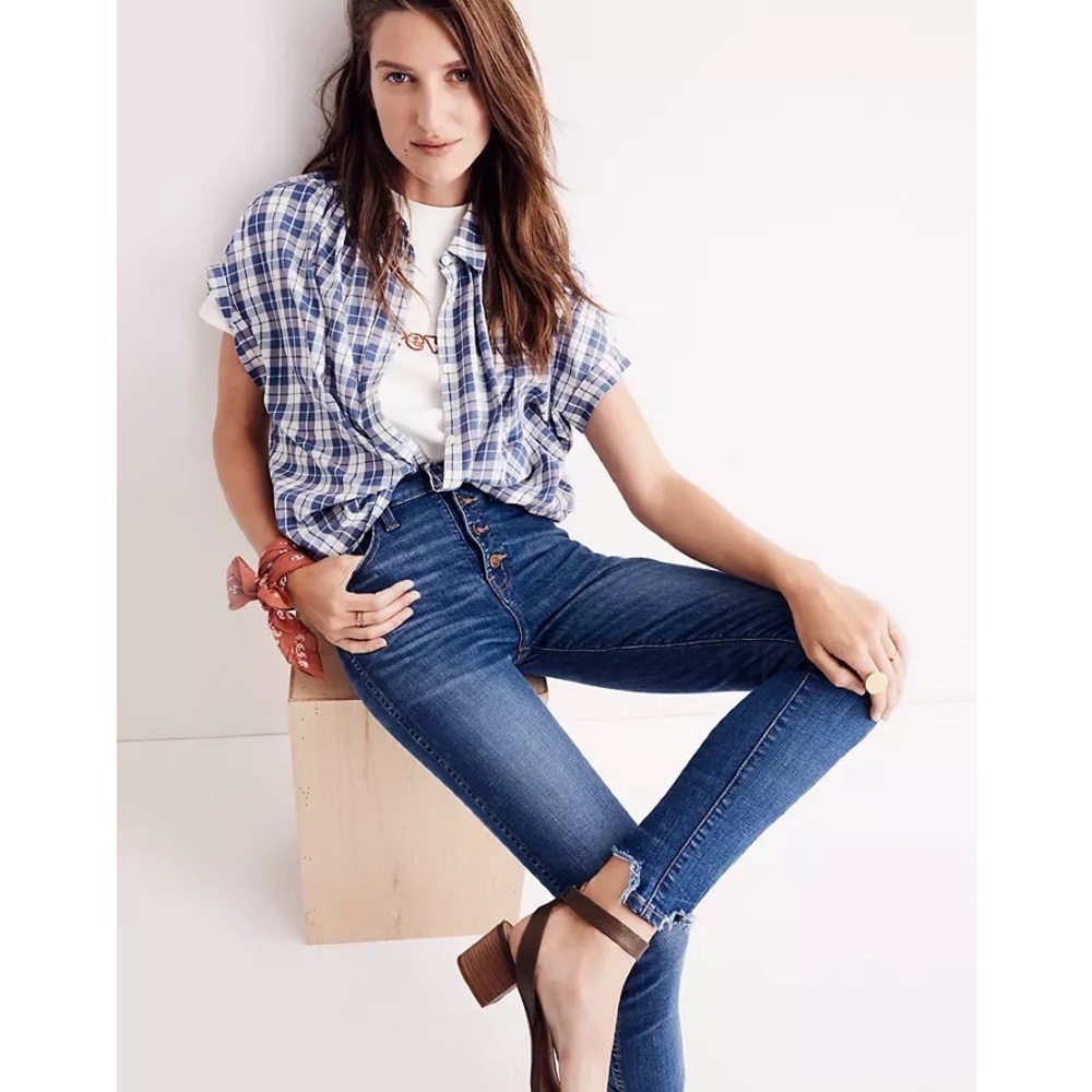 Madewell 10" High-Rise Skinny Jeans: Chewed-Hem Edition Size 26 - Picture 4 of 15
